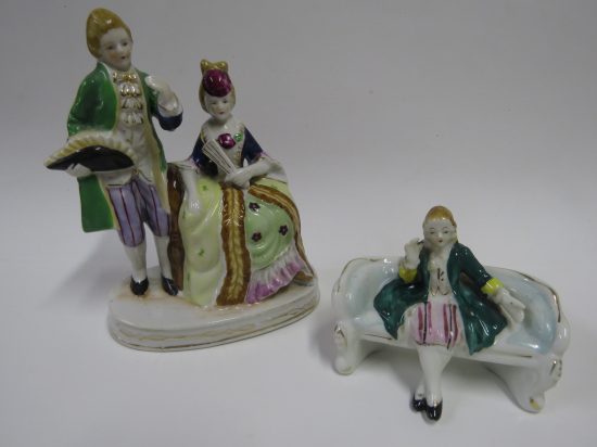 Lote: 122 - Lote: 122 - Par de figuras en porcelana Japonesa