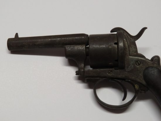 Lote: 190 - Lote: 190 - Revolver antiguo