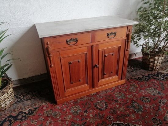 Lote: 100 - Lote: 100 - Mueble bajo en cedro