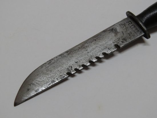 Lote: 157 - Lote: 157 - Cuchillo militar