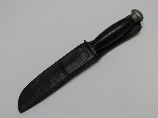 Lote: 157 - Lote: 157 - Cuchillo militar