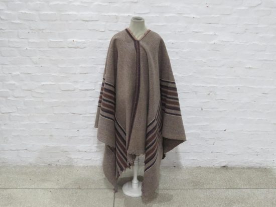 Lote: 109 - Lote: 109 - Poncho