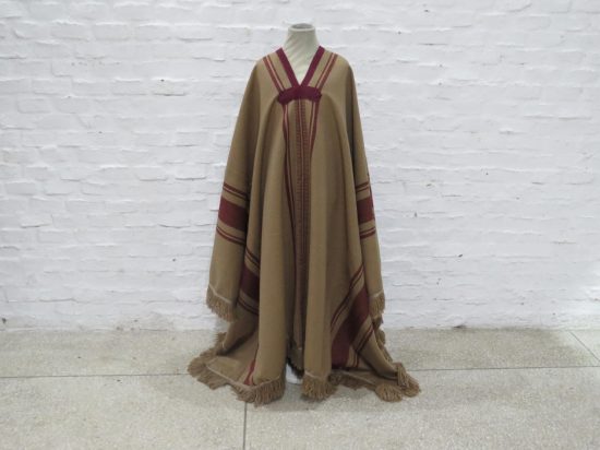 Lote: 106 - Lote: 106 - Poncho