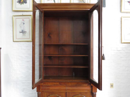 Lote: 108 - Lote: 108 - Mueble biblioteca